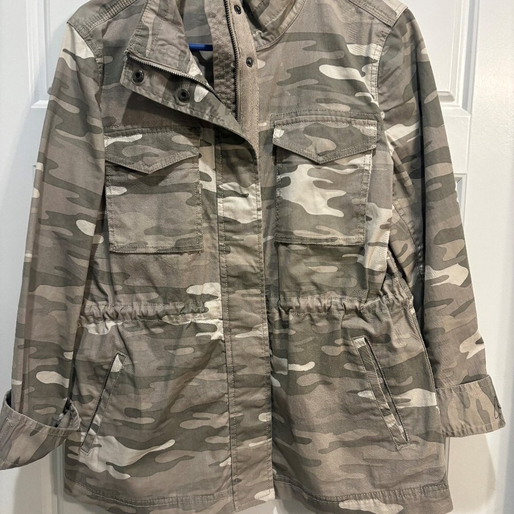 Women' Camo Jacket